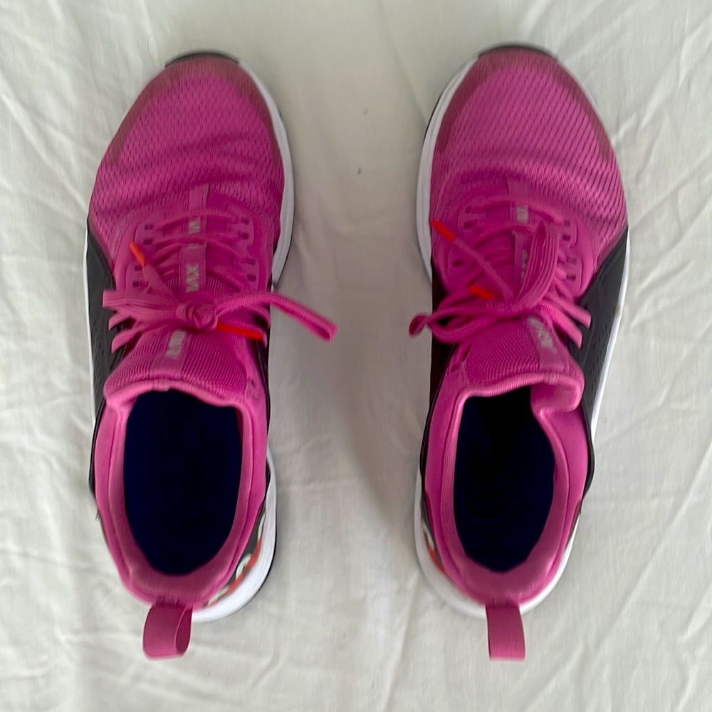 Pink Nike Air Max sneakers sz 8
